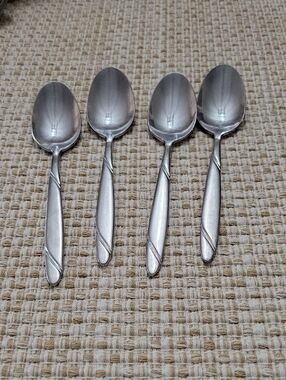 Oneida Risotto Silver Stainless Steel Teaspoon Set of 4